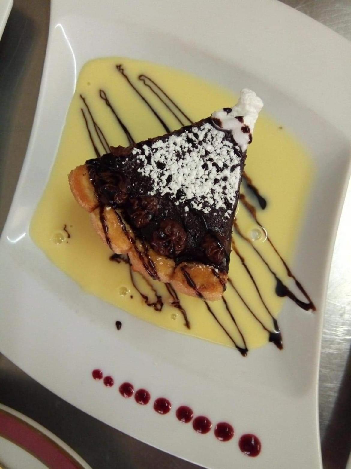 Hotel Restaurant Le Cygne Conches-en-Ouche المظهر الخارجي الصورة