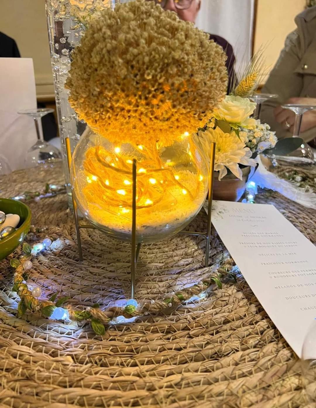Hotel Restaurant Le Cygne Conches-en-Ouche المظهر الخارجي الصورة