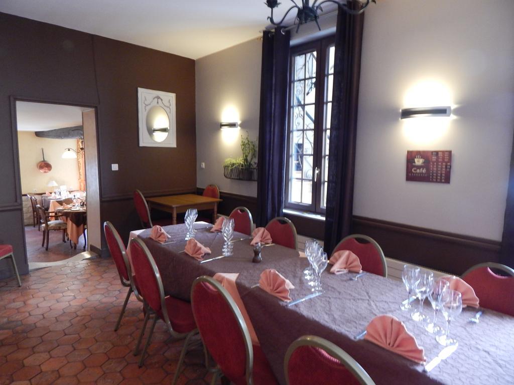 Hotel Restaurant Le Cygne Conches-en-Ouche المظهر الخارجي الصورة