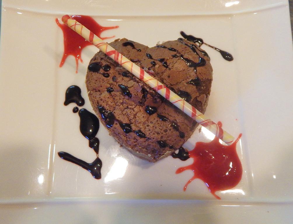 Hotel Restaurant Le Cygne Conches-en-Ouche المظهر الخارجي الصورة